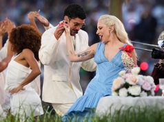 ТРАМП ЗА ПОРТОРИКАНСКИОТ ПЕЈАЧ БЕД БАНИ НА СУПЕРБОУЛОТ, КАЖА ДЕКА БЕШЕ НАВРЕДА ЗА АМЕРИКА